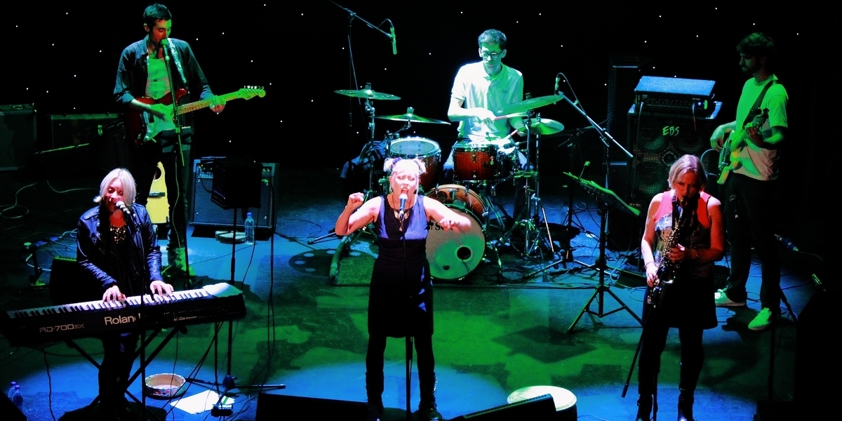 Hazel O'Connor Live with band