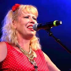 Hazel O'Connor 1, Chilfest July 2013